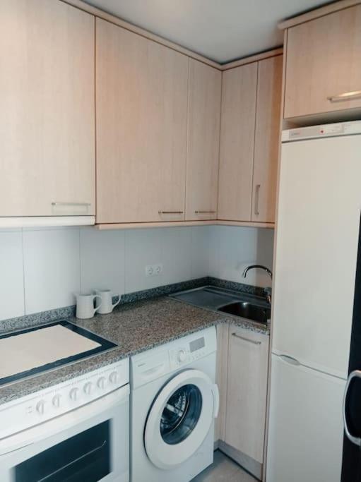 Acogedor Apartamento Con Piscina Y Garaje Huesca Exterior foto